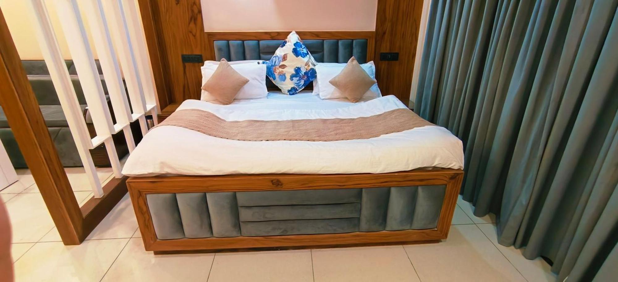 The Cerro Ricco 2 Hotel Zirakpur Luaran gambar